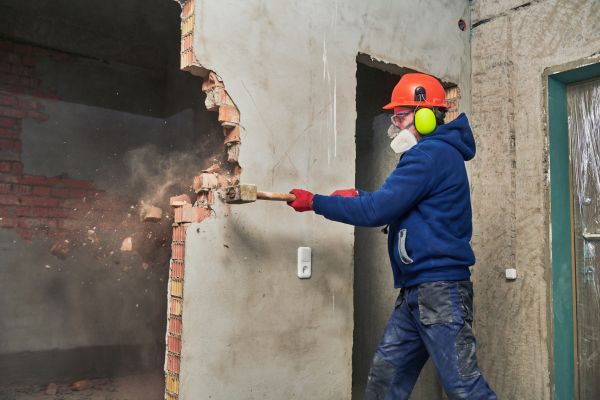 Concrete Wall Demolition in Yakima